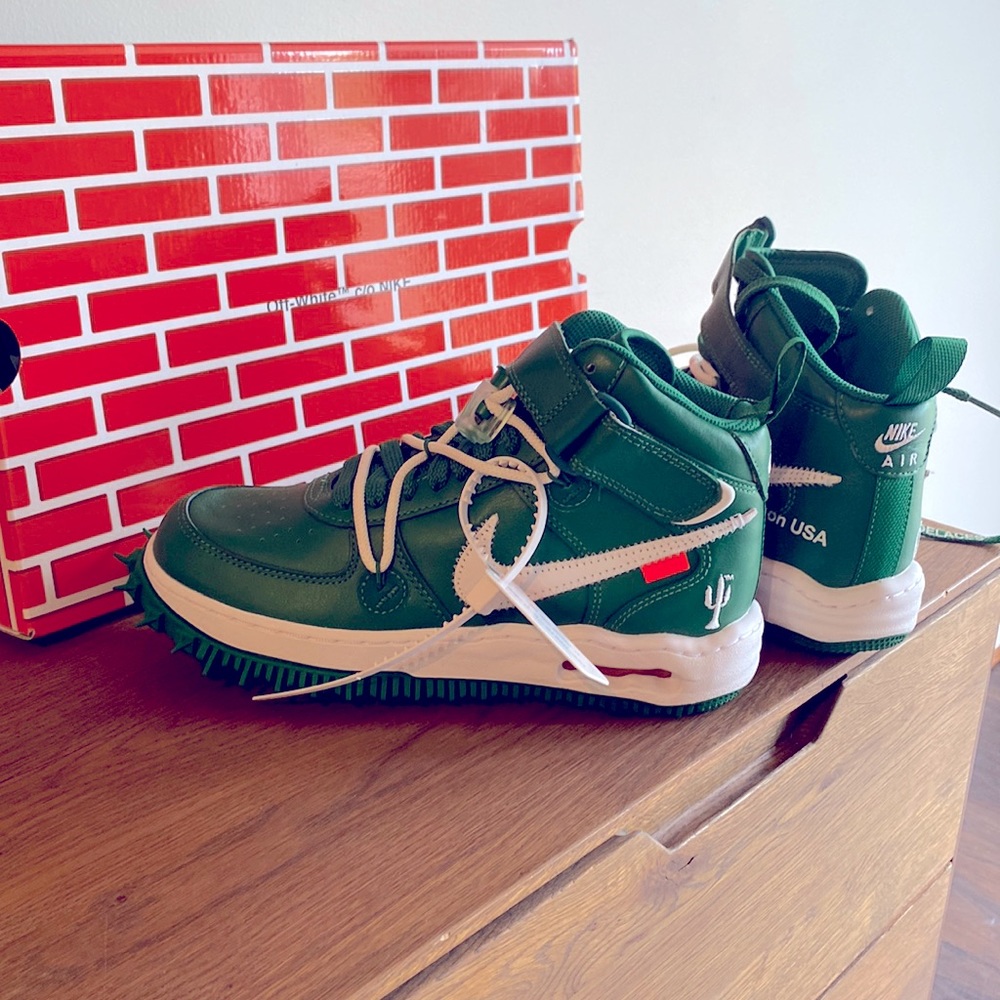 ****SOLD****NWT Nike Air Force 1 Mid Off-White
